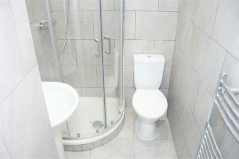 5 bedroom end of terrace house to rent, Berry Street, Coventry