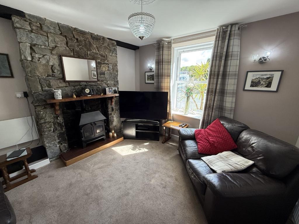 Through Lounge/Dining Room