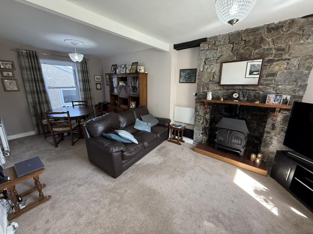 Through Lounge/Dining Room