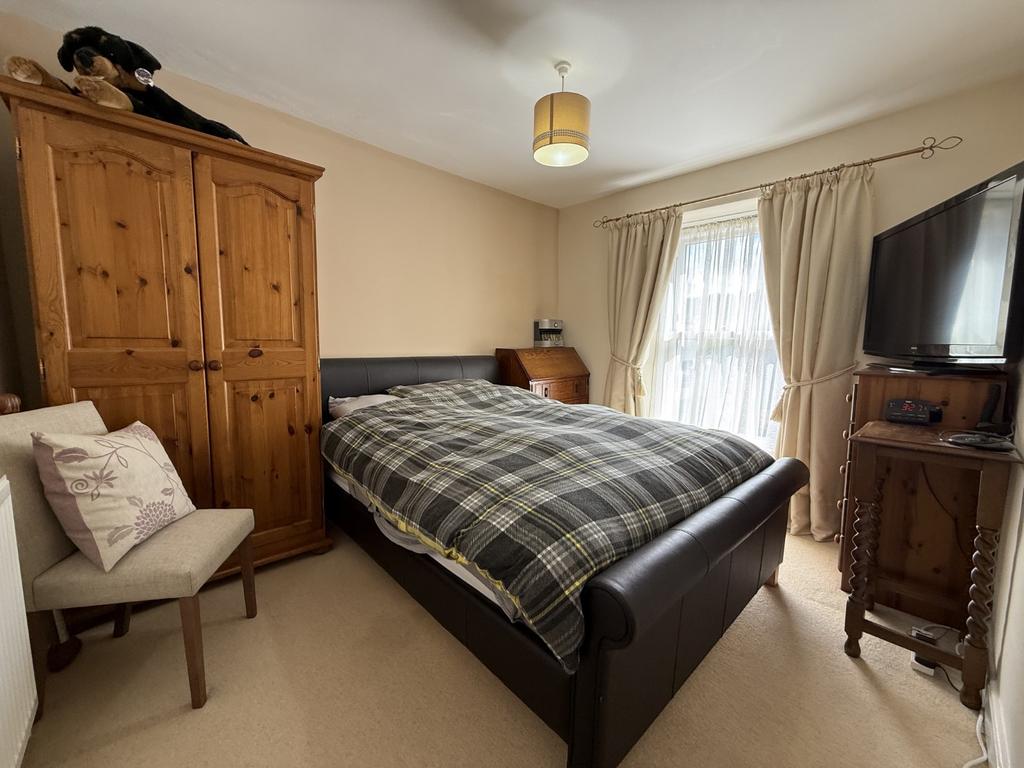 Front Double Bedroom 1