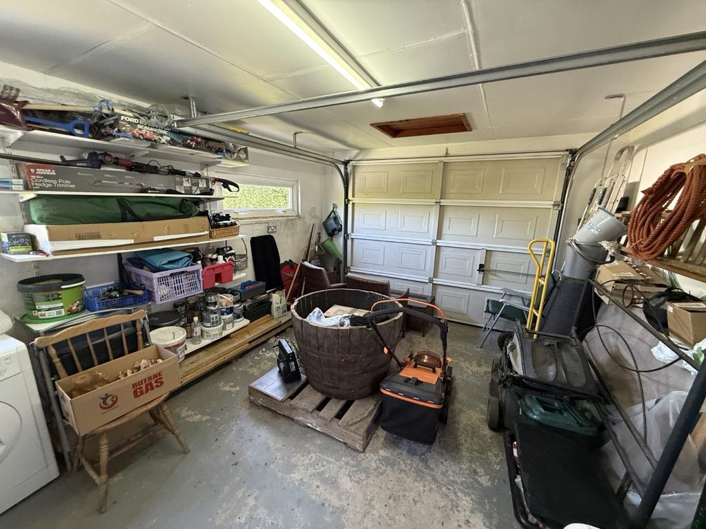 Detached Single Garage