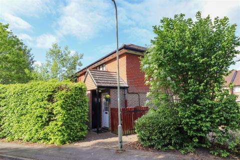 2 Annettes Croft, Church Crookham, Fleet, GU52 0XN