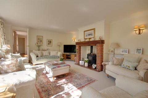 5 bedroom detached house for sale, Church Lane, Ellerker