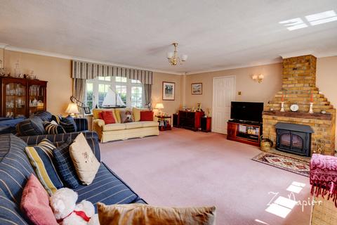 4 bedroom detached house for sale, Danbury