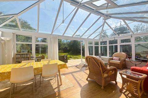 Highclere Anglesea Road, Wivenhoe, Colchester, CO7 9JS