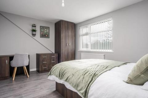 1 bedroom house to rent, Middleton Road, Manchester M8