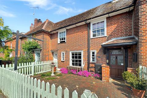 2 bedroom cottage for sale, High Street, Brightlingsea, Colchester, CO7