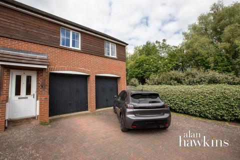 10 Crosstrees, Royal Wootton Bassett, Swindon, SN4 8FB