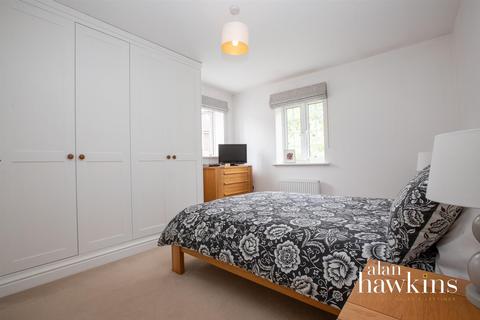 10 Crosstrees, Royal Wootton Bassett, Swindon, SN4 8FB