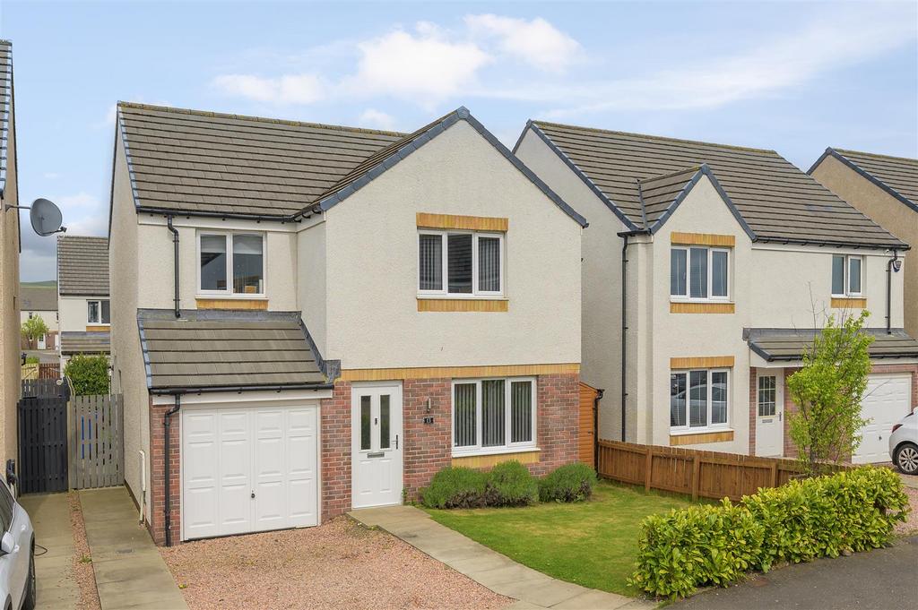 13 Roe Deer Place 003.jpg