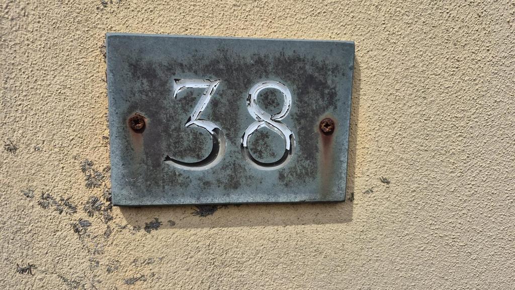 38 MR Sign.jpeg