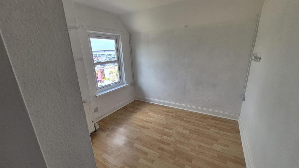 38 MR Bedroom 3 1.jpeg