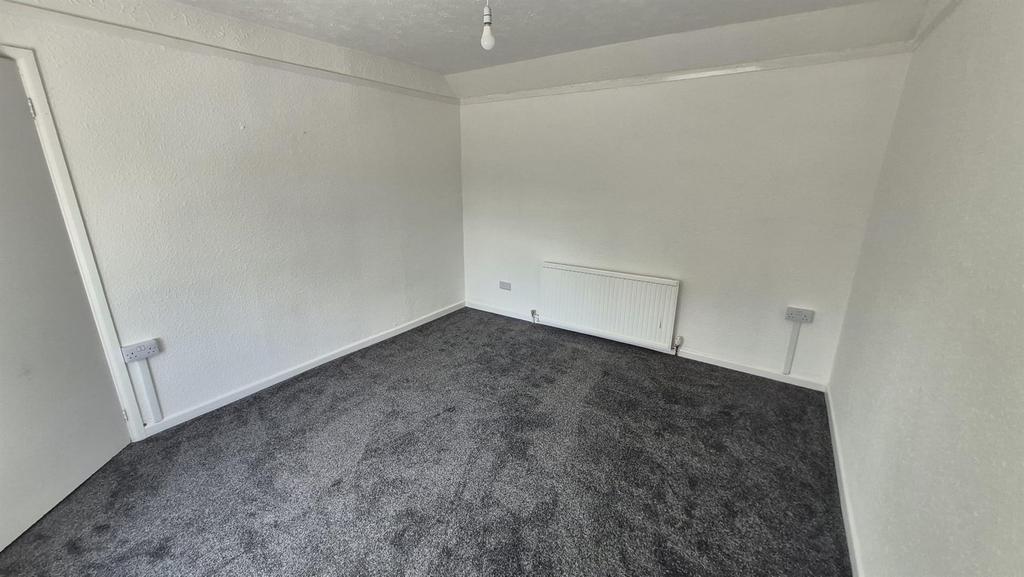 38 MR Bedroom 2 2.jpeg