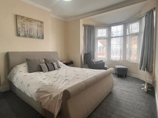 Bed 1.jpg