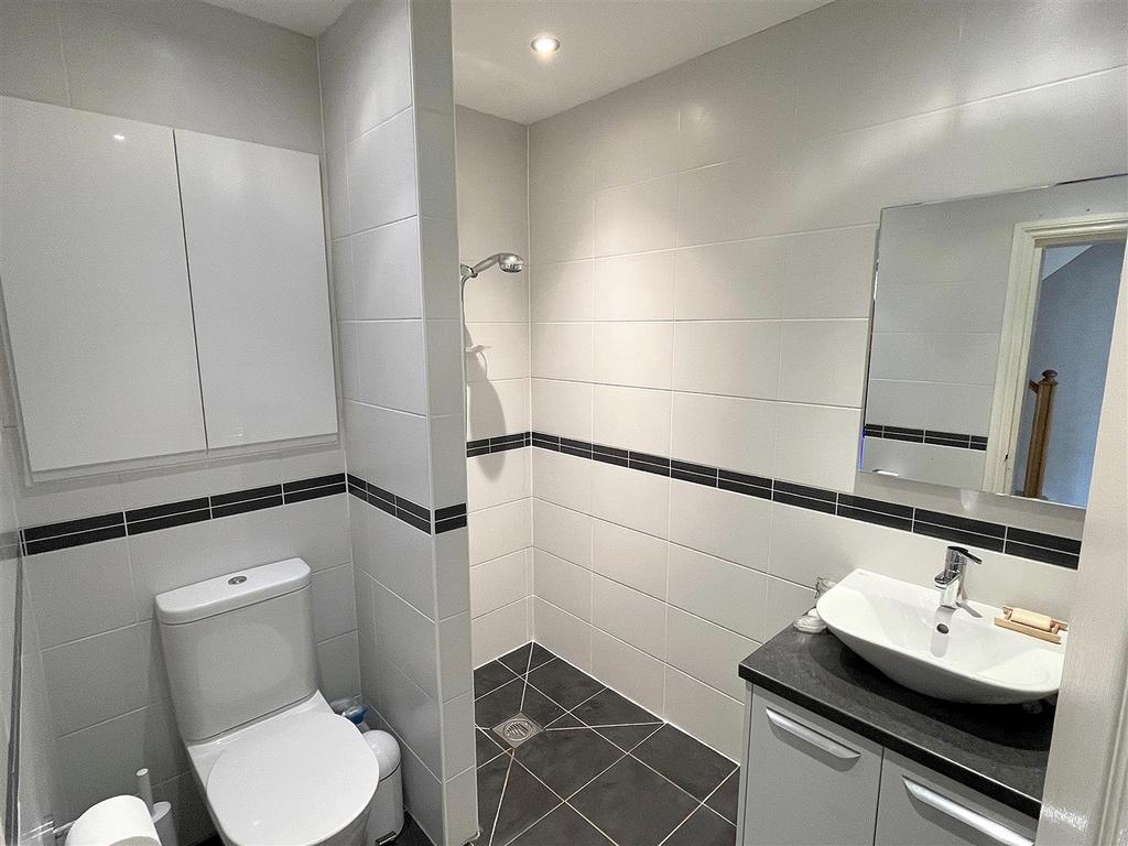 Wet Room.jpg