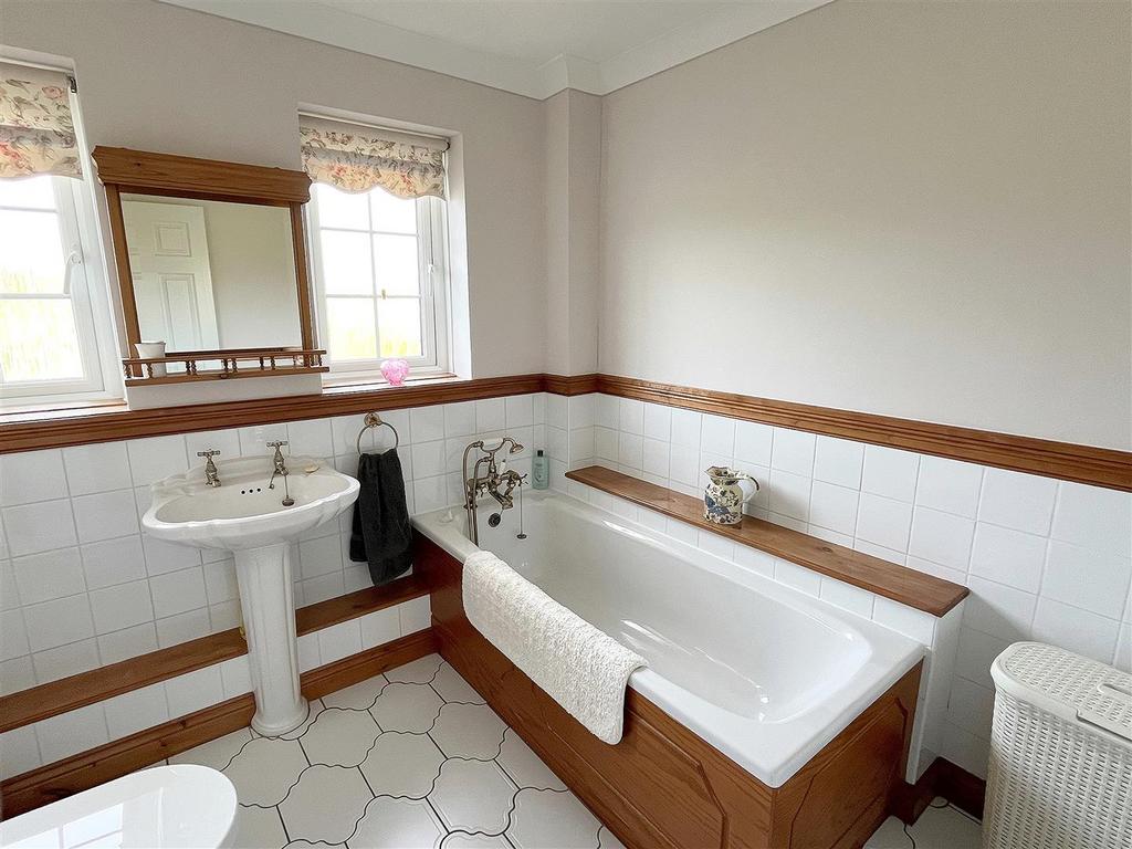 Bathroom.jpg
