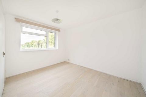undefined, Broom Road, Teddington TW11
