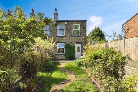 2 bedroom end of terrace house for sale, Springfield Terrace, Hightown, WF15