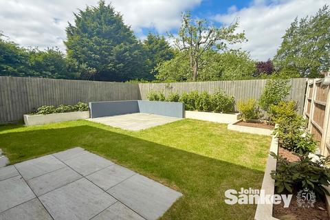 3 bedroom detached house to rent, Northfield Close, Mansfield, NG18