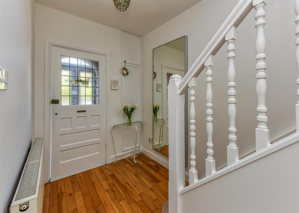 4 Regent Road-Hall.jpg