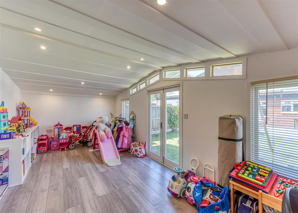 4 Regent Road-Summer House.jpg