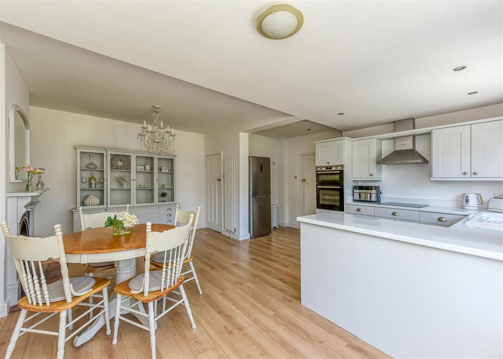 4 Regent Road-Kitchen (3).jpg