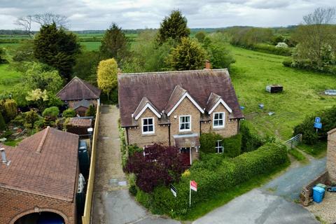 4 bedroom detached house for sale, Thorpe, Lockington, YO25 9SR