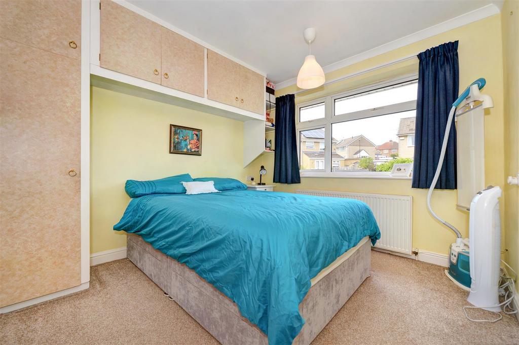 Bedroom 1.jpg