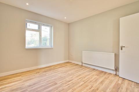 1 Renters Avenue, London, NW4 3QY