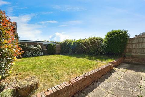 4 bedroom semi-detached house for sale, Aylesham Way, Yateley, Hampshire