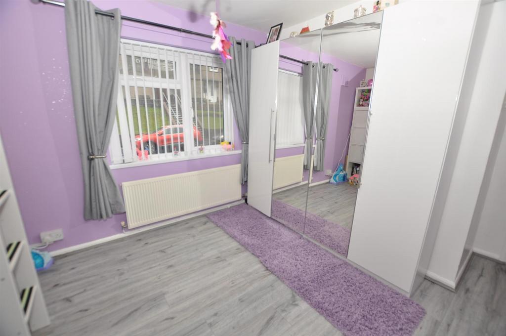 Front bedroom 1