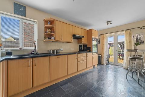 5 bedroom detached house for sale, Partridge Avenue, Chelmsford CM1
