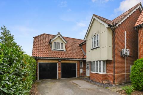 5 bedroom detached house for sale, Partridge Avenue, Chelmsford CM1
