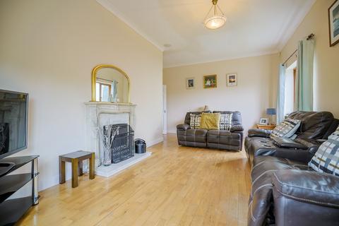 12 Clos Yr Afon, Kidwelly, SA17 4TJ