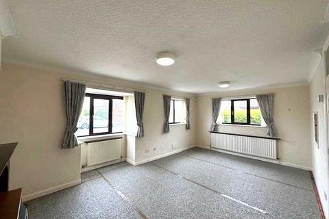 2 Hall Rise, Messingham, Scunthorpe, DN17 3TF