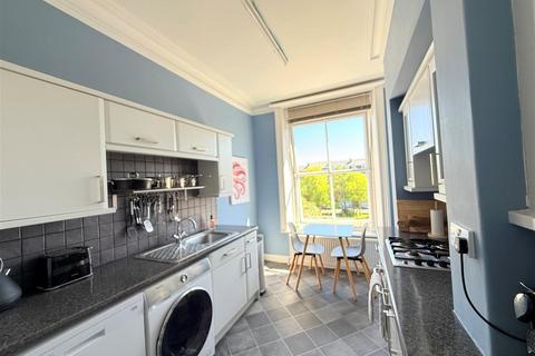 2 bedroom flat for sale, Prince Of Wales Terrace, Scarborough
