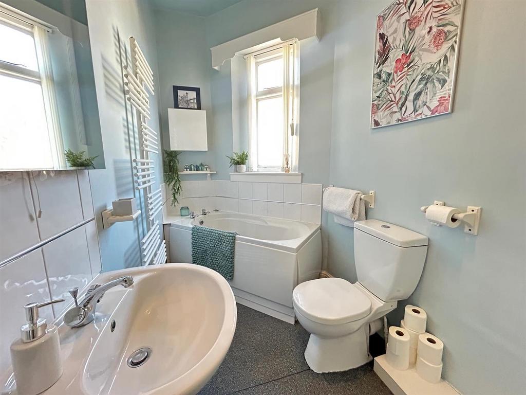 Bathroom.jpg