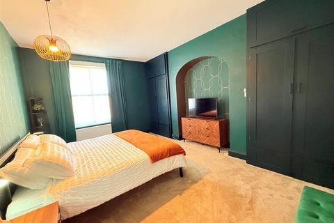 2 bedroom flat for sale, Prince Of Wales Terrace, Scarborough