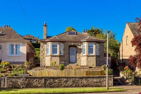 25 Abercorn Crescent, Edinburgh, EH8 7HZ