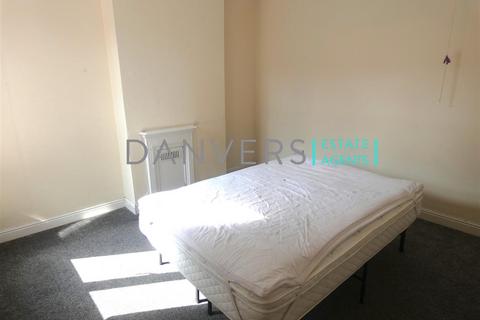 4 bedroom terraced house to rent, Paton Street, Leicester LE3
