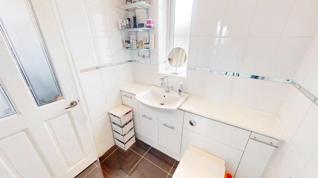 Ensuite