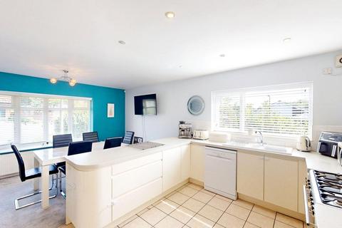 5 bedroom detached house for sale, Selbourne Close, Westhoughton, BL5
