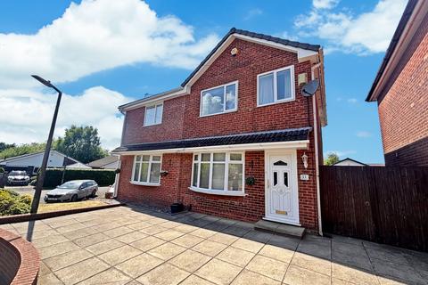 5 bedroom detached house for sale, Selbourne Close, Westhoughton, BL5