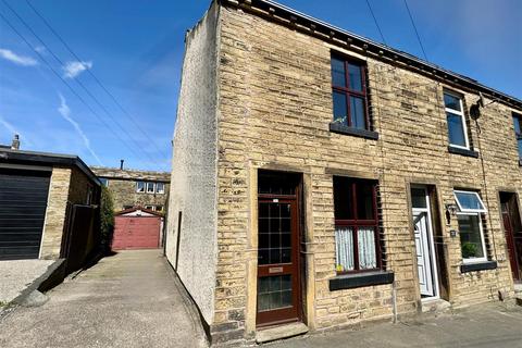 3 bedroom end of terrace house for sale, Clarendon Street, Haworth, BD22 8PU