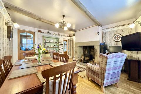 3 bedroom cottage for sale, Back Field, Bradford BD13