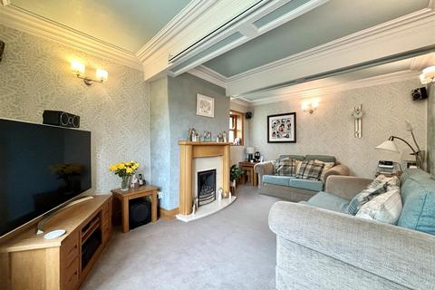 3 bedroom cottage for sale, Back Field, Bradford BD13