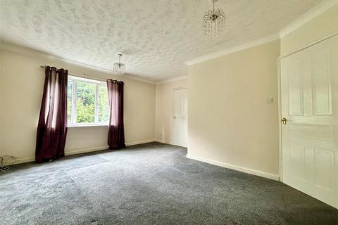 2 bedroom apartment for sale, Pinfold, Bradford BD14
