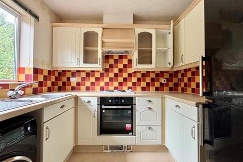 2 bedroom apartment for sale, Pinfold, Bradford BD14