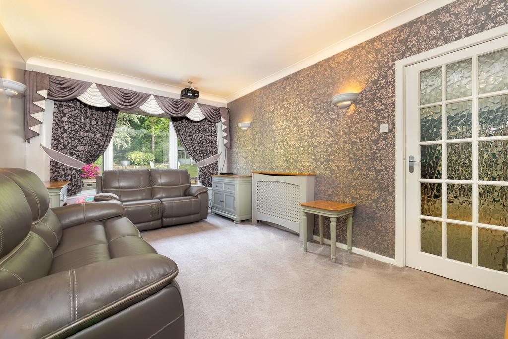 Sitting/Dining Room