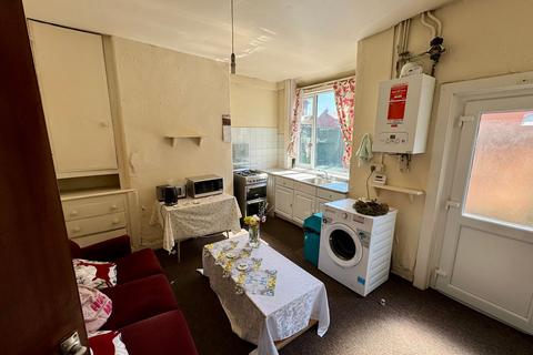 3 bedroom end of terrace house for sale, Selborne Street, Preston PR1